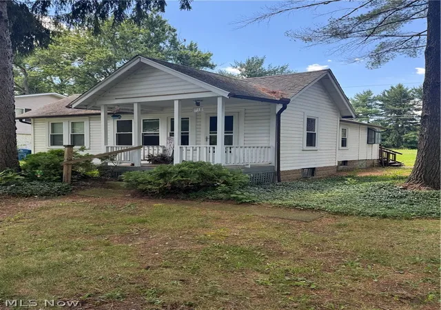 Homes for sale in Hudson, OH | 134 Ravenna St, Hudson, OH 44236 | MLS# 5221980