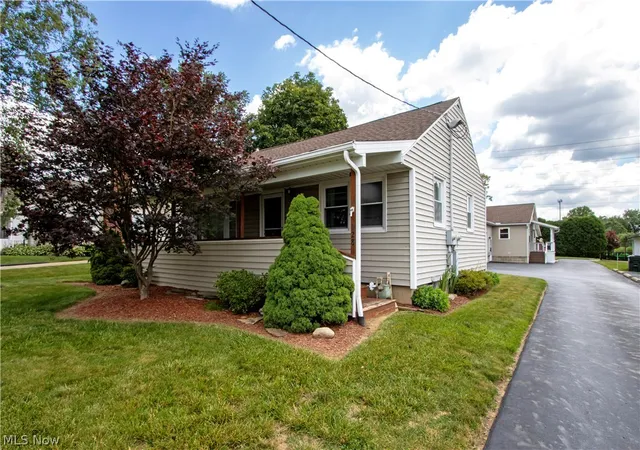 Homes for sale in Canton, OH | 128 Woodlawn Ave Nw, Canton, OH 44708 | MLS# 5221912