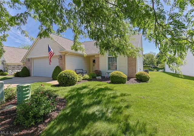 Homes for sale in Huron, OH | 2116 Lakefield Dr, Huron, OH 44839 | MLS# 5212041