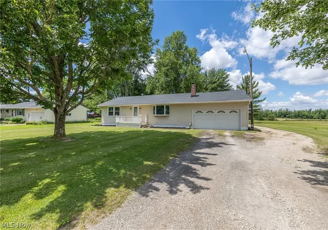 Photo 2 of Single family home for sale at 315 West St, La Grange, OH 44050 | MLS# 5222045 | Listing updated on 2026-08-28
