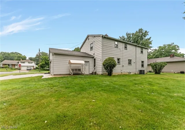 4th image of 680 Forest Ridge Dr, Youngstown, OH 44512 | MLS# 5220908