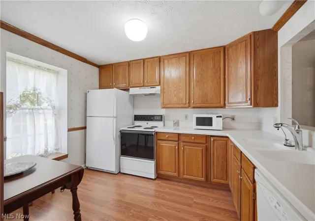 Listing Photo 5 - Condo for sale in building located at 115 Denham Cir NE, Canton, OH 44721