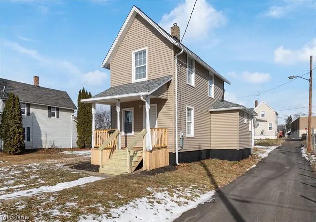 Homes for sale in Canton, OH | 1747 5th St Se, Canton, OH 44707 | MLS# 5221808