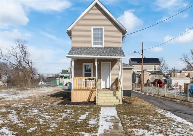 Homes for sale in Canton, OH | 1747 5Th St Se, Canton, OH 44707 | MLS# 5221808