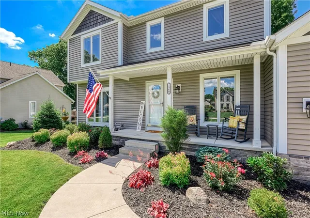 Homes for sale in Uniontown, OH | 1560 Applewood Way, Uniontown, OH 44685 | MLS# 5221438