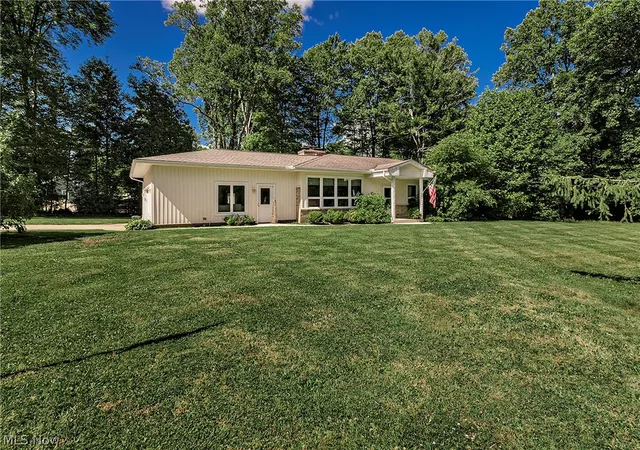 1st image of 15880 Laurel Rd, Chagrin Falls, OH 44022 | MLS# 5219678
