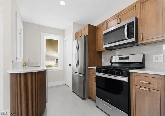 Photo 2 of Single family home for sale at 1438 Elbur Ave, Lakewood, OH 44107 | MLS# 5215350 | Listing updated on 2026-08-26