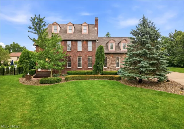 Photo 2 of Single family home for sale at 3840 Belle Terreno Way, Canfield, OH 44406 | MLS# 5221115 | Listing updated on 2026-09-17