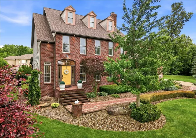 Photo 3 of Single family home for sale at 3840 Belle Terreno Way, Canfield, OH 44406 | MLS# 5221115 | Listing updated on 2026-09-17