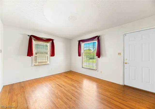 Homes for sale in Cuyahoga Falls, OH | 2585 25Th St, Cuyahoga Falls, OH 44223 | MLS# 5221926