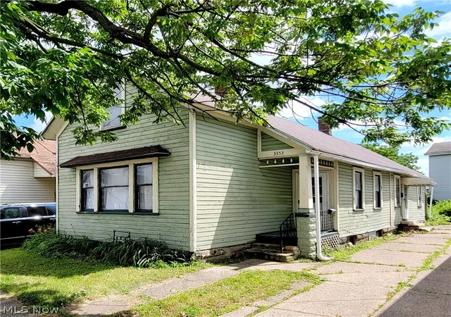 Homes for sale in Cleveland, OH | 3353 W 46th St, Cleveland, OH 44102 | MLS# 5221929