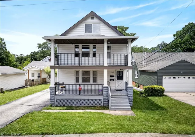 Homes for sale in Garfield Heights, OH | 5012 Henry St, Garfield Heights, OH 44125 | MLS# 5221991