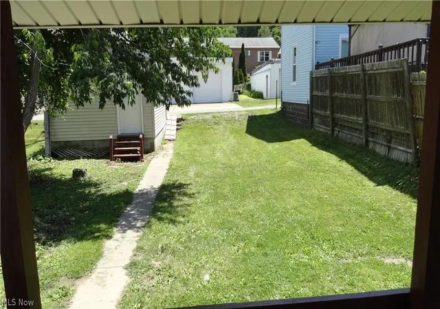 4th image of 556 Louisiana Ave, Chester, WV 26034 | MLS# 5222065