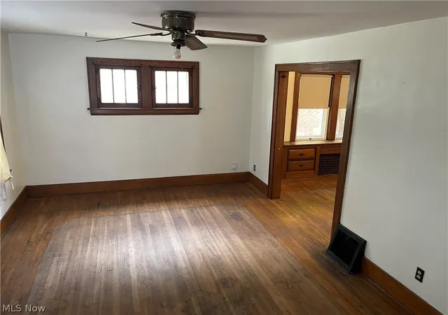 5th image of 142 Emerling Ave, Akron, OH 44301 | MLS# 5222247