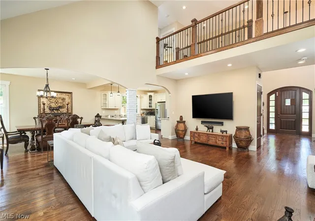 Photo 4 of Sale Pending at 2781 Country Clb Blvd, Rocky River, OH 44116 | MLS# 5221917 | Listing updated on 2026-07-16