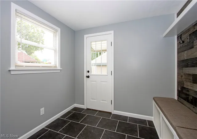Photo 3 of Sale Pending at 407 Oxford Ave, Akron, OH 44310 | MLS# 5221715 | Listing updated on 2026-07-16