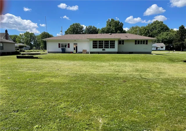 4th image of 572 Thomas Ln, Girard, OH 44420 | MLS# 5222279
