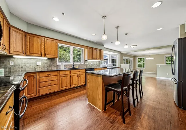 4th image of 8325 Lincoln Dr, Chesterland, OH 44026 | MLS# 5222240