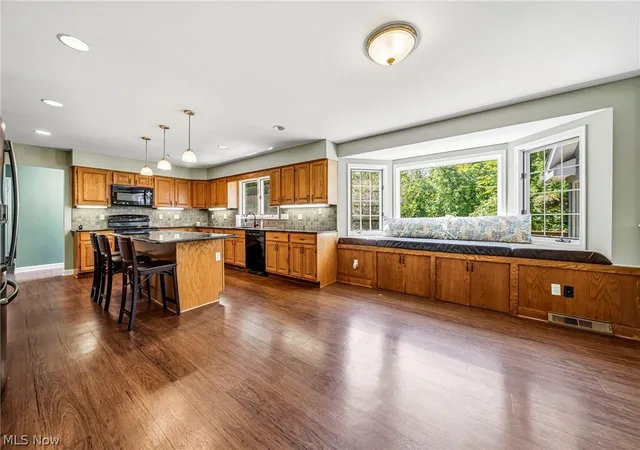 5th image of 8325 Lincoln Dr, Chesterland, OH 44026 | MLS# 5222240