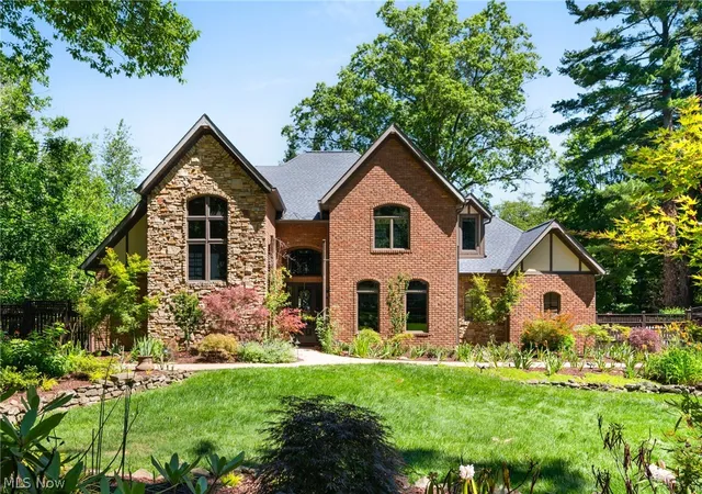 1st image of 1920 Stockbridge Rd, Akron, OH 44313 | MLS# 5220004