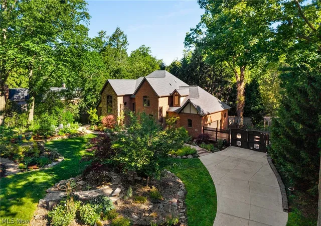 4th image of 1920 Stockbridge Rd, Akron, OH 44313 | MLS# 5220004