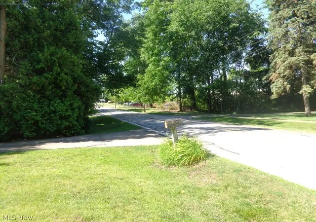 Homes for sale in North Olmsted, OH | 4455 Root Rd, North Olmsted, OH 44070 | MLS# 5221372
