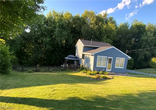 Photo 2 of Single family home for sale at 1403 Faulk Ave, East Liverpool, OH 43920 | MLS# 5222229 | Listing updated on 2026-06-25