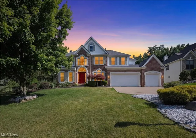 Homes for sale in North Royalton, OH | 9336 W Hampton Dr, North Royalton, OH 44133 | MLS# 5222132