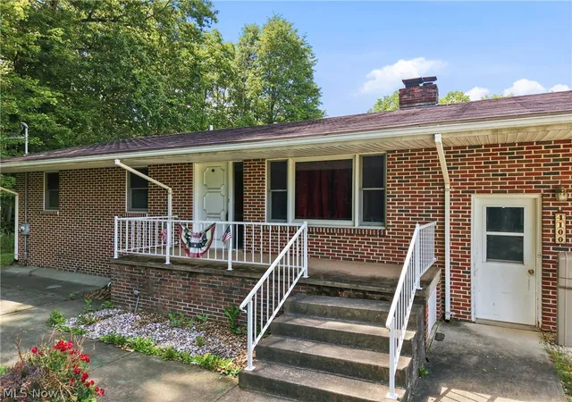 Homes for sale in Newton Falls, OH | 4100 E Broad St, Newton Falls, OH 44444 | MLS# 5222336