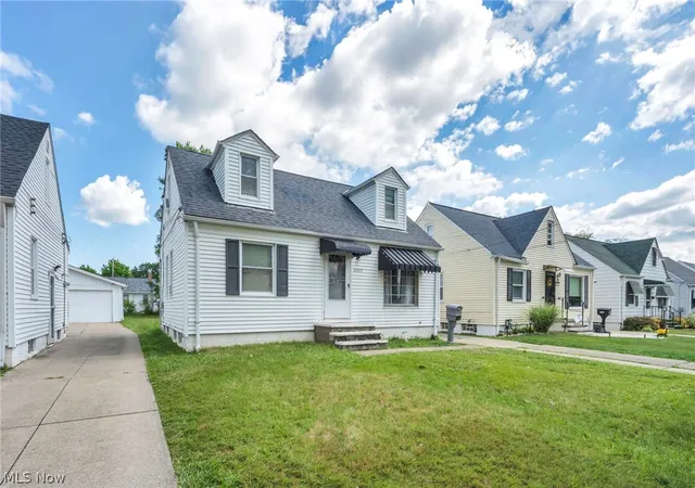 Homes for sale in Maple Heights, OH | 16013 Corkhill Rd, Maple Heights, OH 44137 | MLS# 5221509