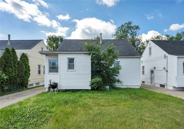 Homes for sale in Maple Heights, OH | 16013 Corkhill Rd, Maple Heights, OH 44137 | MLS# 5221509