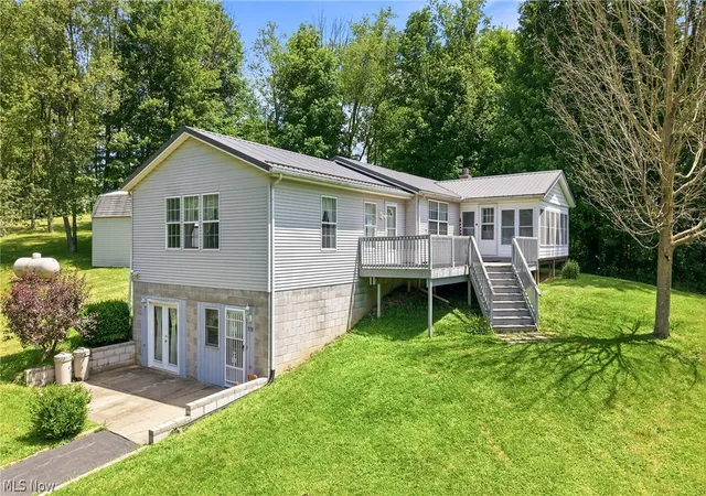 Homes for sale in Lisbon, OH | 7150 Hoffee Rd, Lisbon, OH 44432 | MLS# 5222391