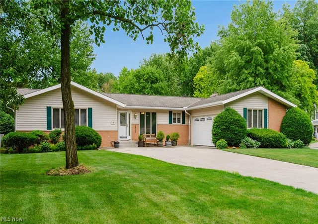 Homes for sale in North Olmsted, OH | 6531 Brighton Dr, North Olmsted, OH 44070 | MLS# 5221717