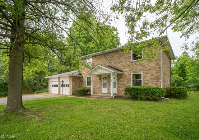 Homes for sale in North Canton, OH | 3837 3839 Beech Hill Rd Nw, North Canton, OH 44720 | MLS# 5222442