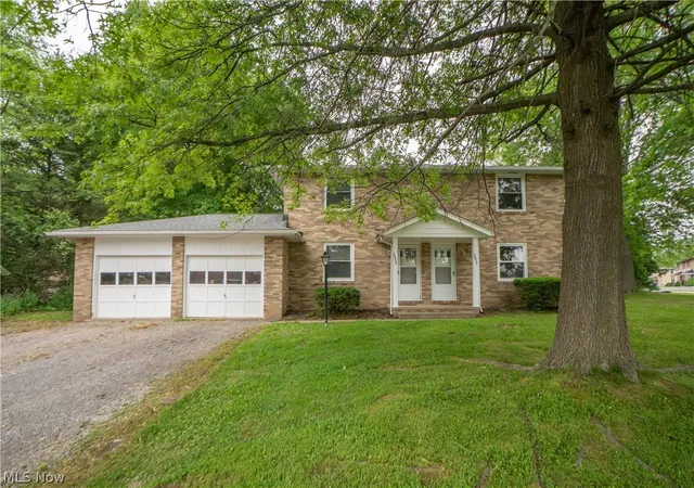 Homes for sale in North Canton, OH | 3837 3839 Beech Hill Rd Nw, North Canton, OH 44720 | MLS# 5222442