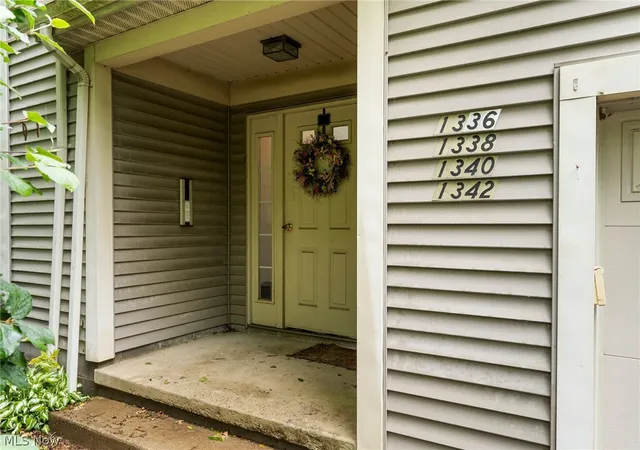 2nd image of 1338 Fox Run Dr, Youngstown, OH 44512 | MLS# 5222294