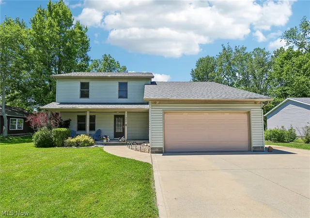 Photo 2 of Sale Pending at 964 Dock Rd, Madison, OH 44057 | MLS# 5221311 | Listing updated on 2026-10-05