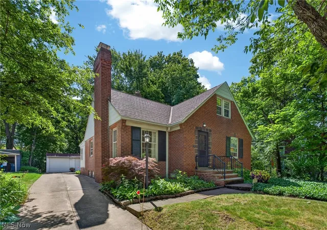 Homes for sale in Cleveland Heights, OH | 2539 Kingston Rd, Cleveland Heights, OH 44118 | MLS# 5222118