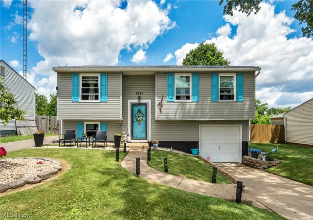Photo 1 of Single family home for sale at 4885 Lynncrest St Sw, Canton, OH 44706 | MLS# 5221764 | Listing updated on 2026-07-24