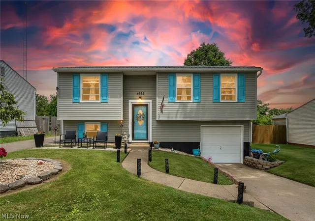 Photo 2 of Single family home for sale at 4885 Lynncrest St Sw, Canton, OH 44706 | MLS# 5221764 | Listing updated on 2026-07-24