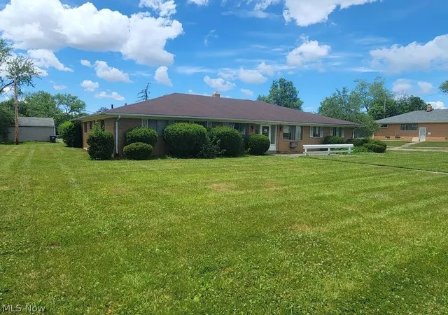 3rd image of 419 Center Rd, Bedford, OH 44146 | MLS# 5222475