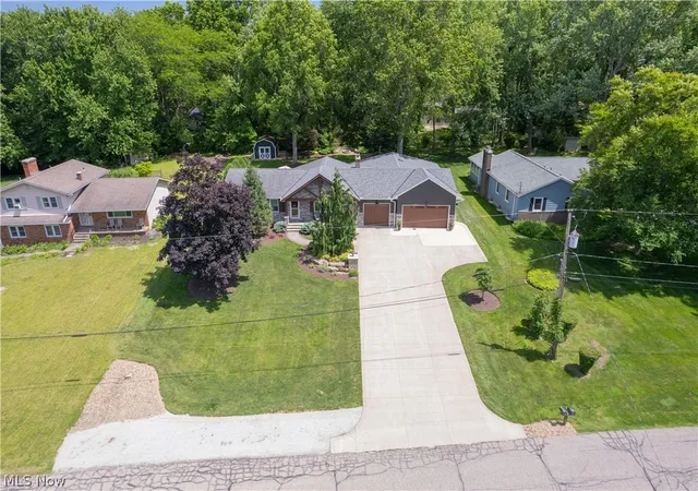 Homes for sale in Kent, OH | 7742 Windy Hill Dr, Kent, OH 44240 | MLS# 5221759