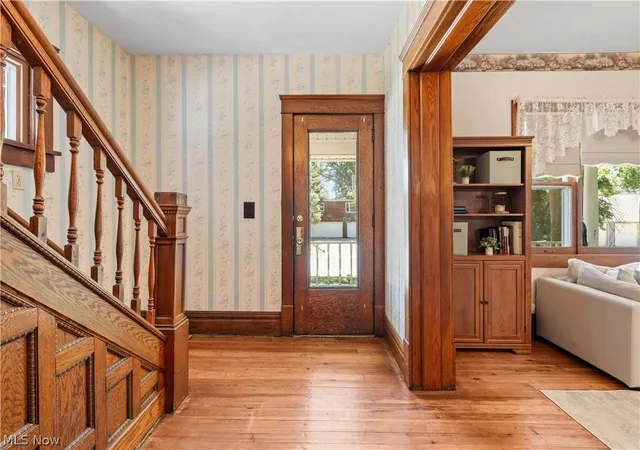 Photo 3 of Sale Pending at 127 N Linden Ave, Orrville, OH 44667 | MLS# 5222478 | Listing updated on 2026-08-26
