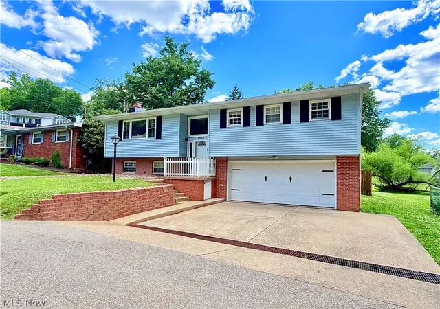 Homes for sale in Vienna, WV | 1804 29th St, Vienna, WV 26105 | MLS# 5210821