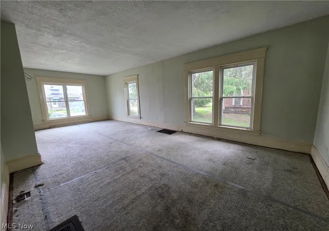 Homes for sale in Newcomerstown, OH | 214 W Church St, Newcomerstown, OH 43832 | MLS# 5221889