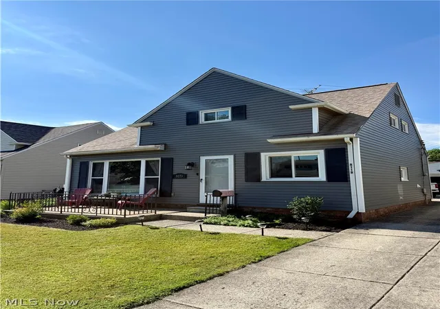 Homes for sale in Parma, OH | 8119 Liberty Ave, Parma, OH 44129 | MLS# 5220649