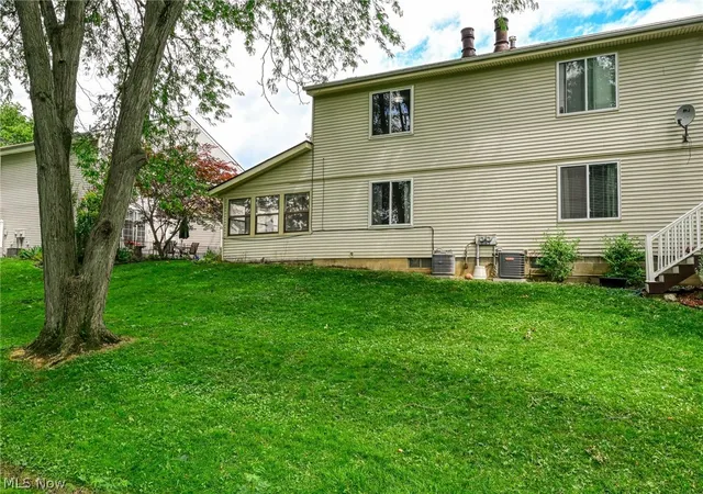 Photo 4 of Condo for sale at 2292 Echo Valley Dr, Stow, OH 44224 | MLS# 5221746 | Listing updated on 2026-09-18