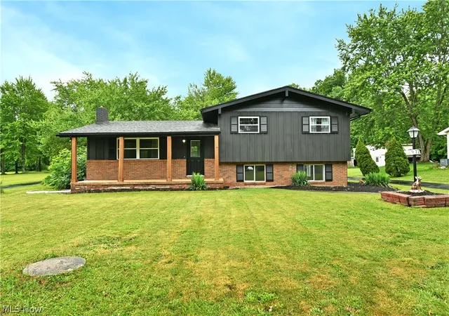 1st image of 972 Wilson Sharpsville Rd, Cortland, OH 44410 | MLS# 5222151