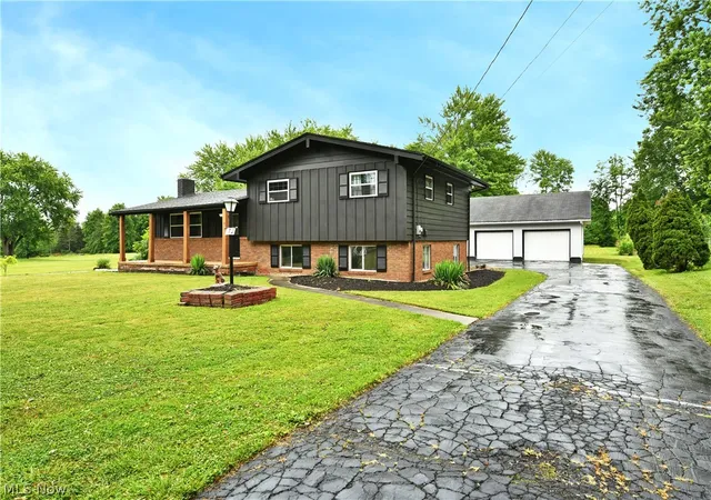 3rd image of 972 Wilson Sharpsville Rd, Cortland, OH 44410 | MLS# 5222151
