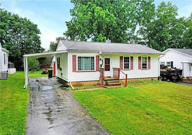 Homes for sale in Salem, OH | 1833 Cleveland St, Salem, OH 44460 | MLS# 5222534
